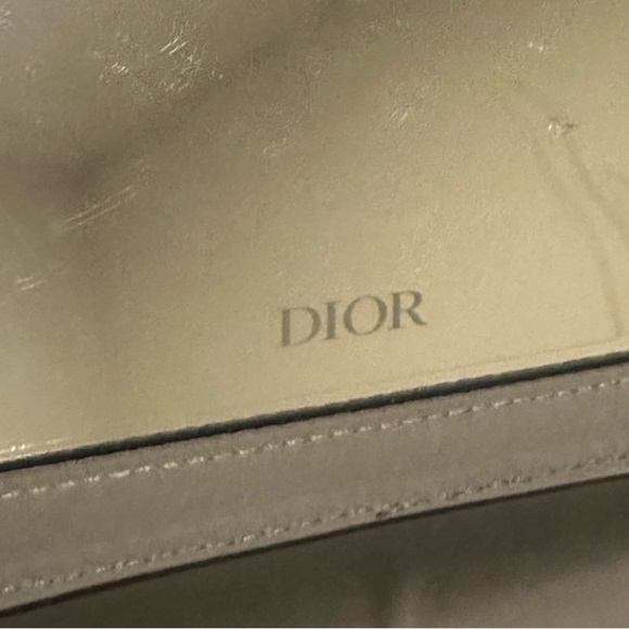 Dior vanity makeup case cosmetic case travel case, with mirror & protective film - Picture 3 of 7